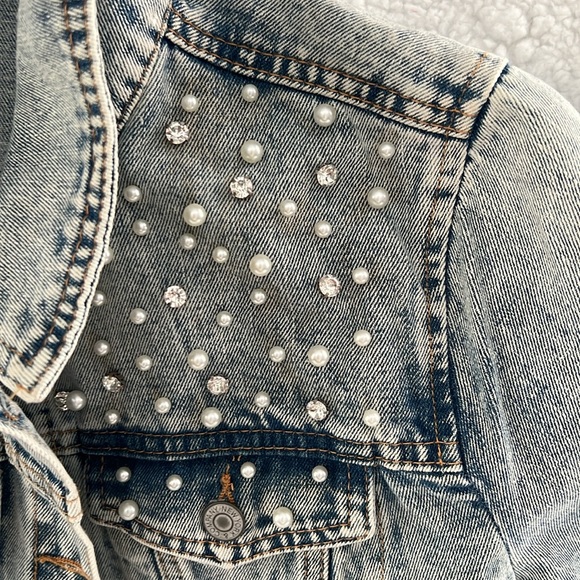 Soho Jean jacket size small - Picture 2 of 3